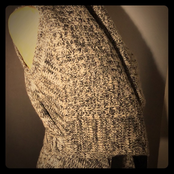 Angl sweater/ Size Small/100% acrylic / NWOTsoCute - Picture 4 of 8